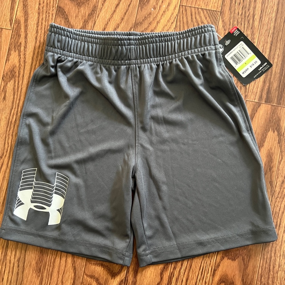 Under armour boys size 4 gray shorts new with tags
